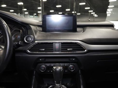 Used 2018 MAZDA CX-9 Touring w/ Touring Premium Package AWD/4WD image 30