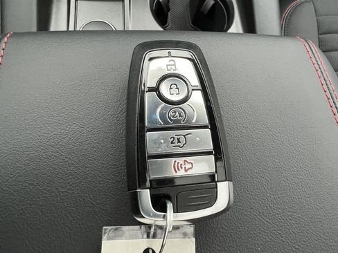 Used 2025 Ford Explorer ST-Line w/ Premium Package AWD/4WD image 39