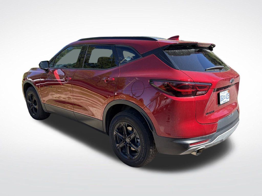 Used 2024 Chevrolet Blazer LT FWD image 5