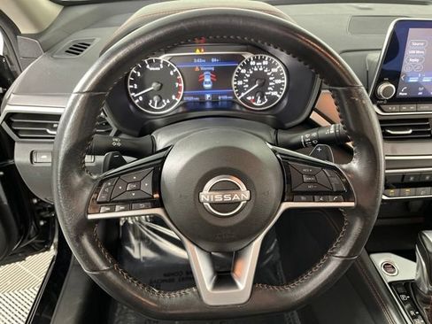 Used 2024 Nissan Altima 2.5 SR FWD image 17