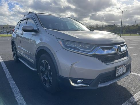 Used 2017 Honda CR-V Touring image 3