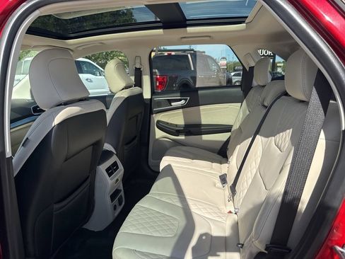 Used 2024 Ford Edge Titanium w/ Equipment Group 301A AWD/4WD image 15