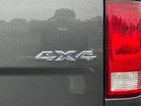 Used 2024 RAM 1500 Classic SLT image 43