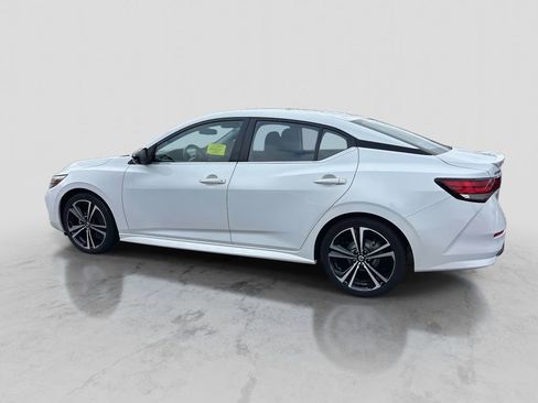 Certified 2023 Nissan Sentra SR image 2