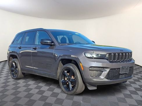 Used 2022 Jeep Grand Cherokee Altitude AWD/4WD image 1