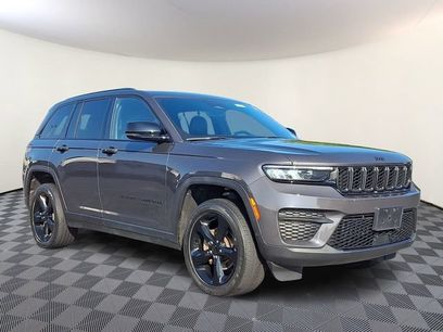 Used 2022 Jeep Grand Cherokee Altitude