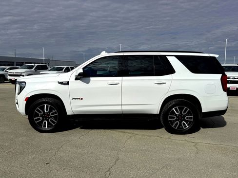 Used 2023 GMC Yukon AT4 w/ Technology Package image 10