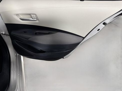 Used 2021 Toyota Corolla LE FWD image 27