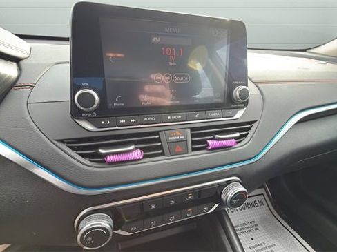 Used 2021 Nissan Altima 2.5 SR image 12