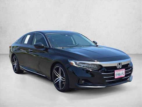 Used 2021 Honda Accord Touring image 3