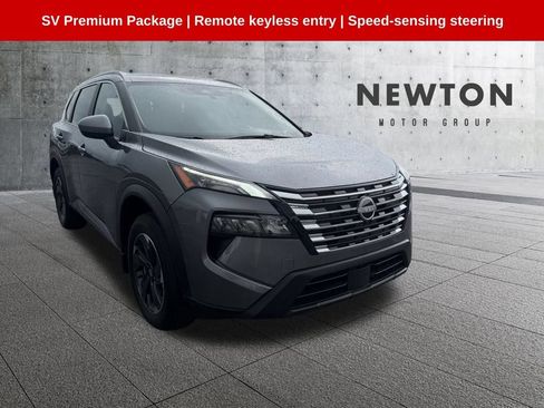 Used 2025 Nissan Rogue SV w/ SV Premium Package FWD image 1