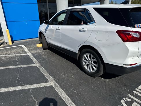 Used 2021 Chevrolet Equinox LT image 9