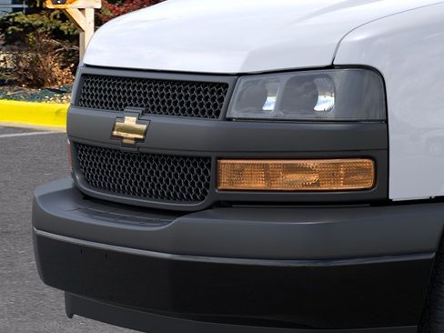 New 2026 Chevrolet Express 2500 RWD image 13