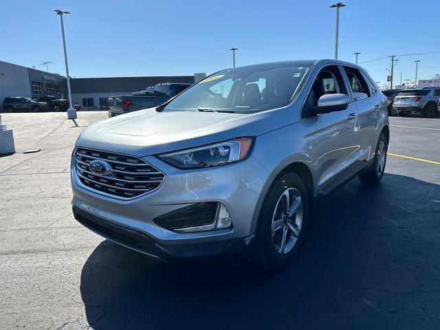 Certified 2022 Ford Edge SEL w/ Convenience Package AWD/4WD image 4