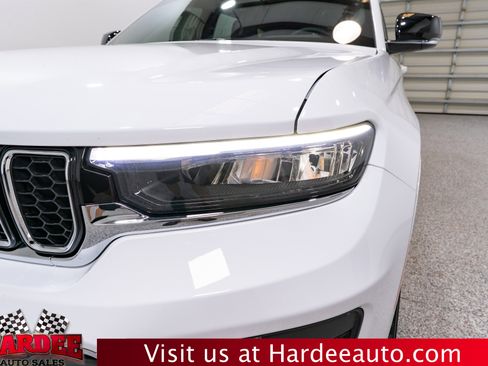 Used 2025 Jeep Grand Cherokee L Overland AWD/4WD image 8
