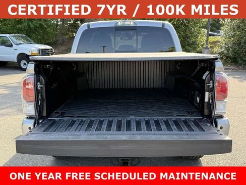 Used 2021 Toyota Tacoma TRD Off-Road w/ Technology Package AWD/4WD image 12