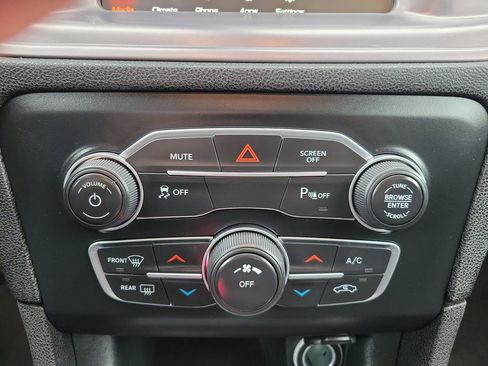 Used 2023 Dodge Charger SXT image 18