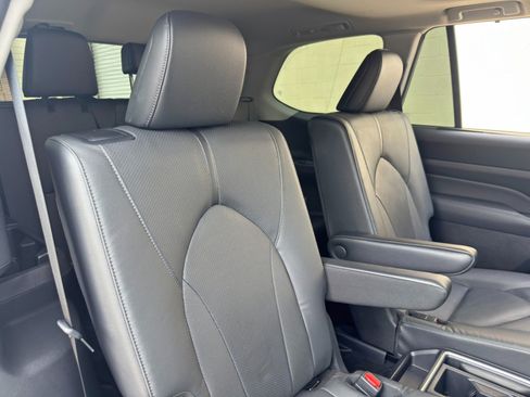 Used 2024 Toyota Grand Highlander FWD image 41