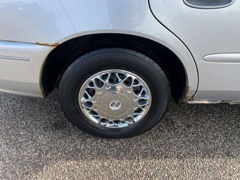 Used 2003 Buick Century Custom image 9