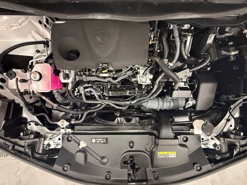 Used 2023 Toyota Sienna XLE image 18