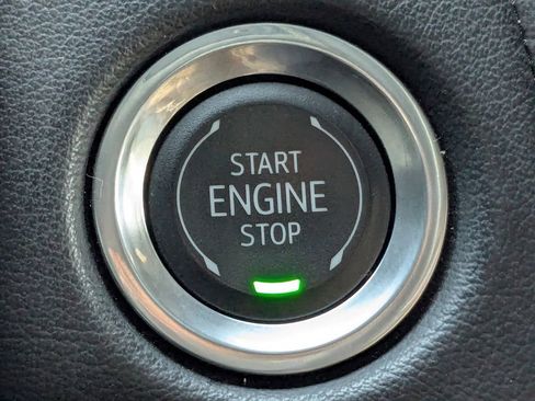 Used 2024 GMC Yukon SLT image 31