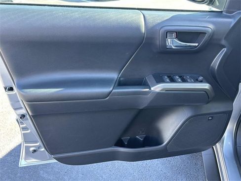 Used 2023 Toyota Tacoma Limited image 22