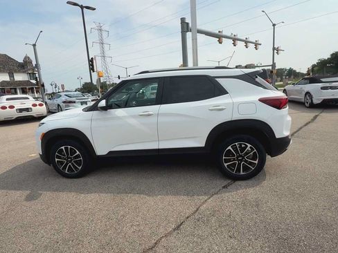 Used 2025 Chevrolet TrailBlazer LT FWD image 5