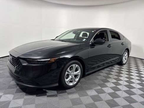 Used 2023 Honda Accord LX image 2