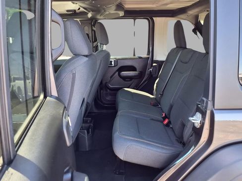 Used 2025 Jeep Wrangler Unlimited Sport AWD/4WD image 24