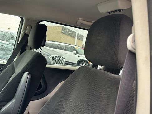 Used 2016 Dodge Grand Caravan SE w/ Quick Order Package 29E SE image 23