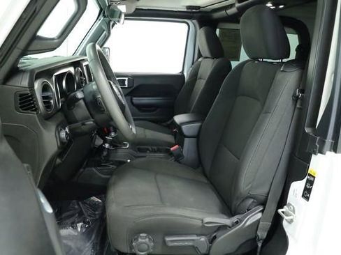 Used 2023 Jeep Wrangler Sport AWD/4WD image 30