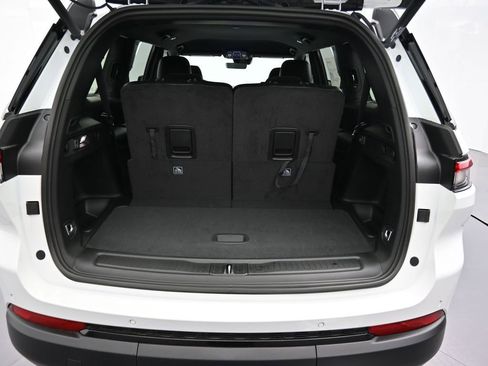 New 2025 Jeep Grand Cherokee L Limited w/ Black Appearance Package image 22