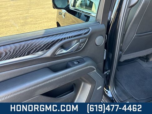 Used 2023 GMC Yukon Denali image 21