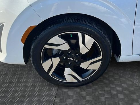 Certified 2024 Kia Soul GT-Line image 8
