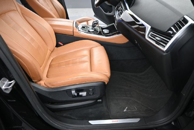 Used 2019 BMW X5 xDrive40i AWD/4WD image 23