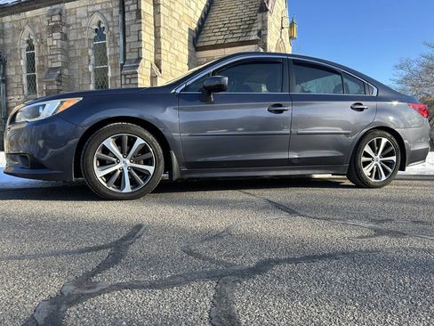 Used 2017 Subaru Legacy 2.5i Limited image 2