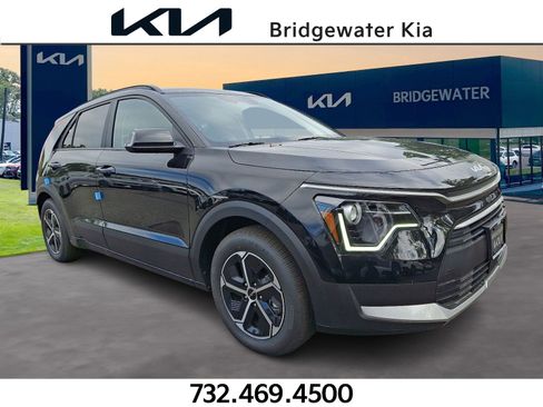 New 2025 Kia Niro EX image 1