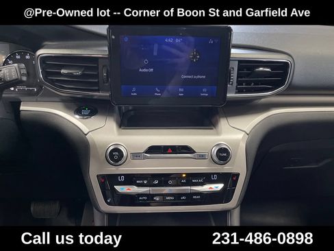Used 2020 Ford Explorer XLT w/ Equipment Group 202A AWD/4WD image 19