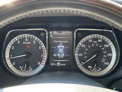 Used 2017 Nissan Titan Platinum Reserve RWD image 14