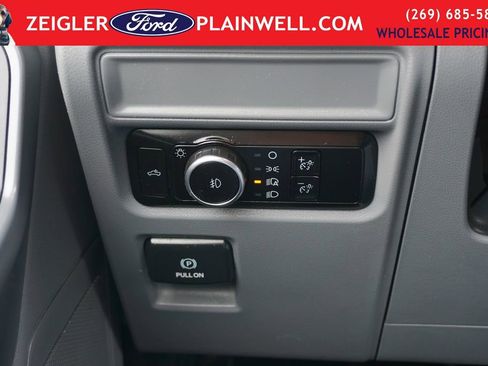 Used 2023 Ford F150 XLT w/ XTR Package image 29