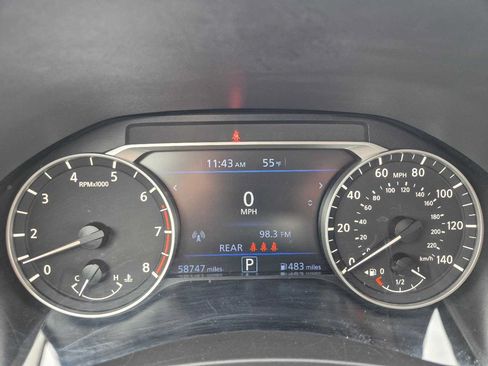 Used 2024 Nissan Altima 2.5 SV FWD image 25