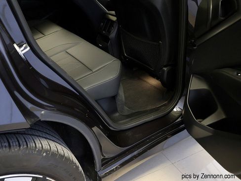 Used 2025 BMW X3 xDrive30i w/ Premium Package image 32