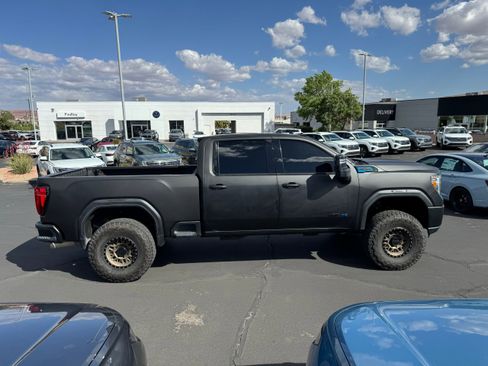 Used 2022 GMC Sierra 3500 AT4 w/ AT4 Premium Plus Package AWD/4WD image 7
