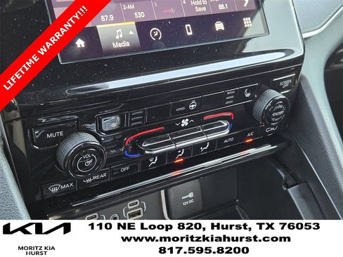 Used 2025 Jeep Grand Cherokee L Laredo image 21