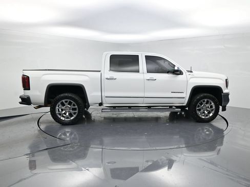 Used 2018 GMC Sierra 1500 SLT w/ SLT Premium Package AWD/4WD image 4
