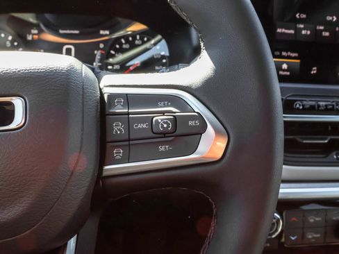 New 2026 Jeep Compass Limited image 25