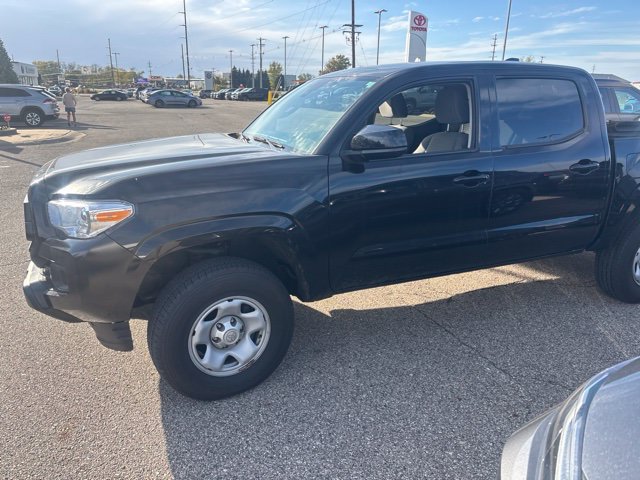 Certified 2023 Toyota Tacoma SR AWD/4WD image 4