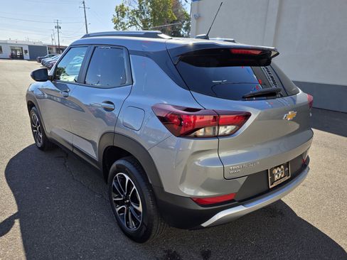 Used 2025 Chevrolet TrailBlazer LT image 6