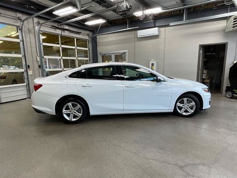 Used 2021 Chevrolet Malibu LS w/ Driver Confidence Package II FWD image 6