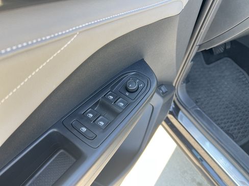 Certified 2024 Volkswagen Taos SEL AWD/4WD image 13